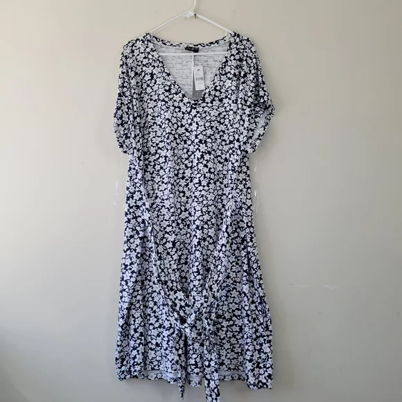 Lane Bryant Cap Sleeve V Neck Dolman Belted Dress in Ali Floral 22 24 - Picture 2 of 6
